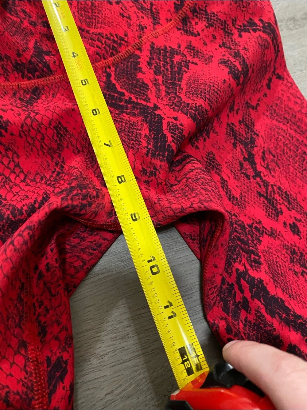 ALO High Waist Vapor Snakeskin Leggings Red XXS